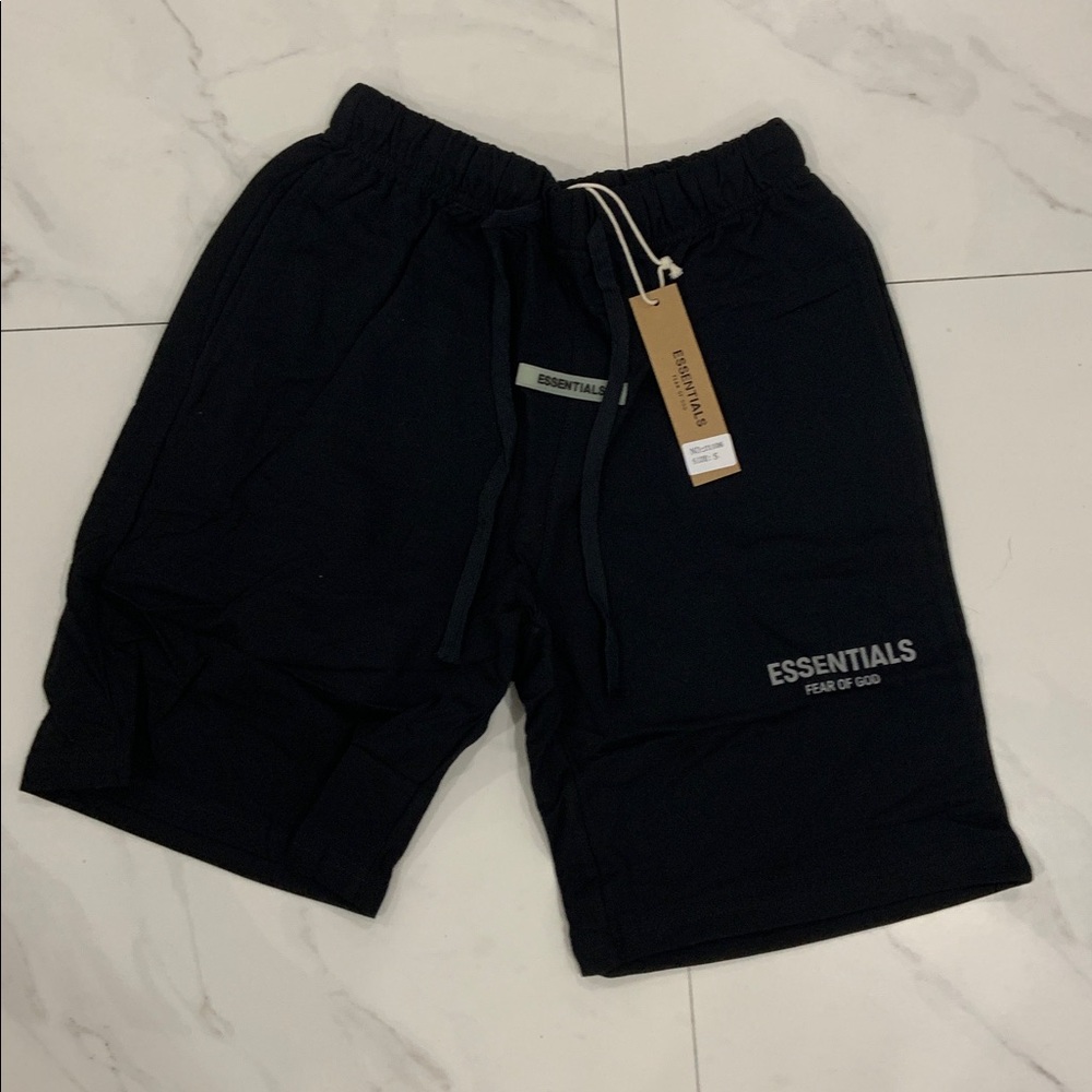 Essentials Fear of God Black Sweat Shorts Mens Size Small